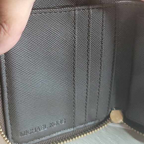 Michael Kors Jet Set Nwt Signature Zip Around Bifold Wallet in Brow… - Picture 11 of 11
